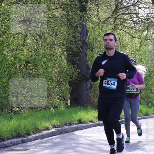12.04.2026 - 45. Internationalen Wilhelmsburger Insellauf Yannick Fuchs http://msf.ph/oto/9484675 12.04.2026 10:46:08 Laufen 4654, 483, 5629 meine-sportfotos.de
