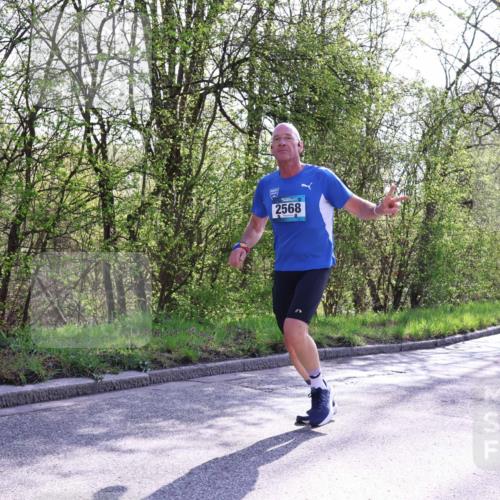 12.04.2026 - 45. Internationalen Wilhelmsburger Insellauf Yannick Fuchs http://msf.ph/oto/9484689 12.04.2026 10:27:12 Laufen 2568 meine-sportfotos.de