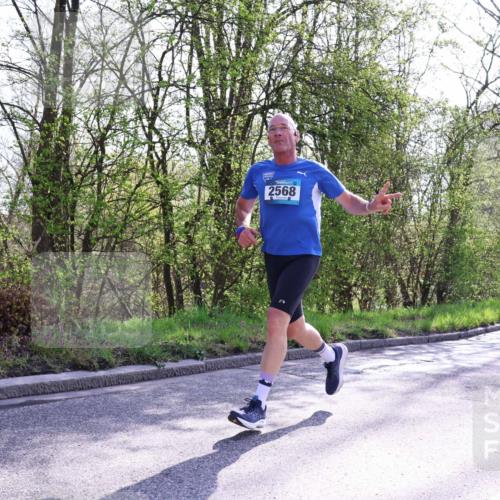 12.04.2026 - 45. Internationalen Wilhelmsburger Insellauf Yannick Fuchs http://msf.ph/oto/9484691 12.04.2026 10:27:12 Laufen 2568, 5706 meine-sportfotos.de