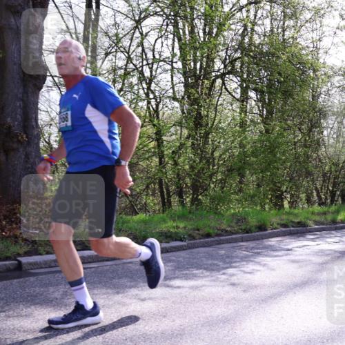 12.04.2026 - 45. Internationalen Wilhelmsburger Insellauf Yannick Fuchs http://msf.ph/oto/9484698 12.04.2026 10:27:12 Laufen  meine-sportfotos.de