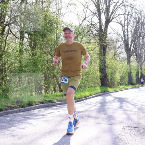 12.04.2026 - 45. Internationalen Wilhelmsburger Insellauf Yannick Fuchs http://msf.ph/oto/9484707 12.04.2026 10:27:14 Laufen 5706 meine-sportfotos.de