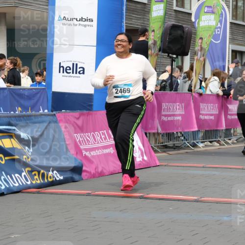 12.04.2026 - 45. Internationalen Wilhelmsburger Insellauf Strokosch-Dieckow http://msf.ph/oto/9484722 12.04.2026 13:21:08 Ziel 2469, 4305, 2013, 3233 meine-sportfotos.de