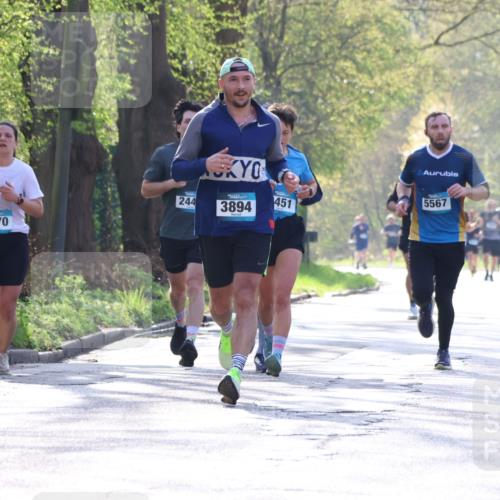 12.04.2026 - 45. Internationalen Wilhelmsburger Insellauf Yannick Fuchs http://msf.ph/oto/9484726 12.04.2026 10:27:17 Laufen 244, 3670, 3894, 451, 5567 meine-sportfotos.de