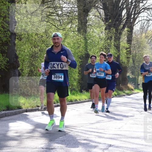 12.04.2026 - 45. Internationalen Wilhelmsburger Insellauf Yannick Fuchs http://msf.ph/oto/9484778 12.04.2026 10:27:20 Laufen 2451, 3670, 2444, 3894, 2105, 5567 meine-sportfotos.de