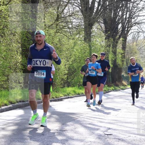 12.04.2026 - 45. Internationalen Wilhelmsburger Insellauf Yannick Fuchs http://msf.ph/oto/9484787 12.04.2026 10:27:21 Laufen 3894, 20, 2451, 2105, 5567 meine-sportfotos.de