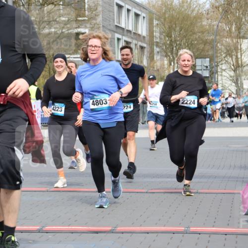 12.04.2026 - 45. Internationalen Wilhelmsburger Insellauf Strokosch-Dieckow http://msf.ph/oto/9484800 12.04.2026 13:20:59 Ziel 5342, 3822, 3821, 4999, 4803, 2224, 4223, 4224, 4954, 5258, 3284 meine-sportfotos.de