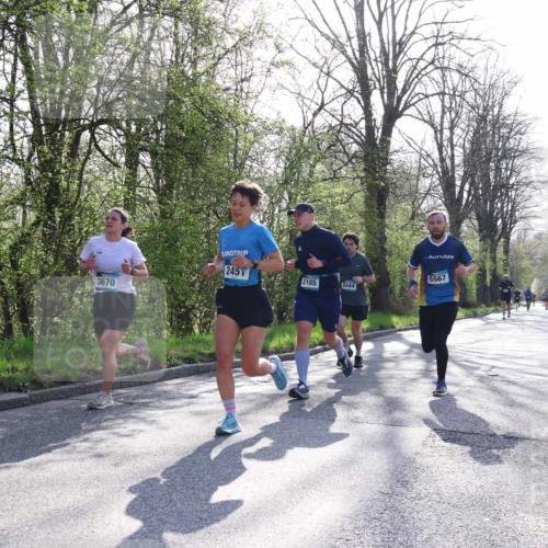 12.04.2026 - 45. Internationalen Wilhelmsburger Insellauf Yannick Fuchs http://msf.ph/oto/9484831 12.04.2026 10:27:24 Laufen 3670, 2451, 2105, 2444, 5567 meine-sportfotos.de