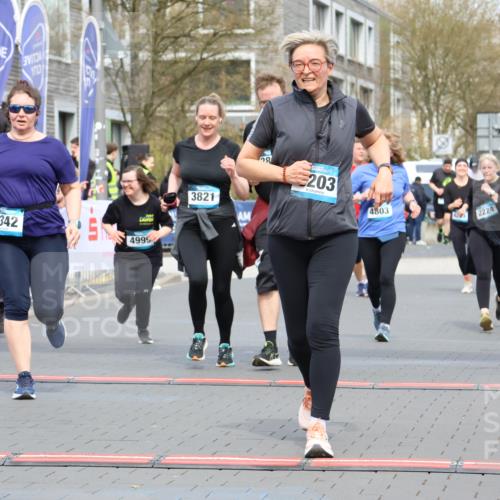 12.04.2026 - 45. Internationalen Wilhelmsburger Insellauf Strokosch-Dieckow http://msf.ph/oto/9484860 12.04.2026 13:20:55 Ziel 3236, 4718, 2247, 3203, 5342, 3822, 3821, 4999, 4803, 2224, 4223 meine-sportfotos.de