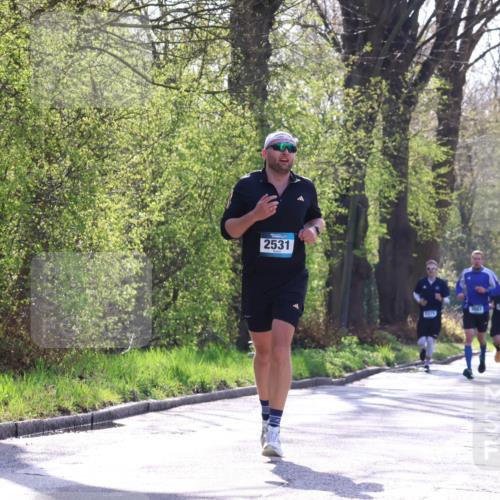 12.04.2026 - 45. Internationalen Wilhelmsburger Insellauf Yannick Fuchs http://msf.ph/oto/9484868 12.04.2026 10:27:28 Laufen 2531, 1975 meine-sportfotos.de