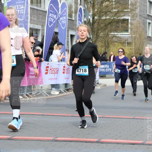 12.04.2026 - 45. Internationalen Wilhelmsburger Insellauf Strokosch-Dieckow http://msf.ph/oto/9484916 12.04.2026 13:20:52 Ziel 3236, 4718, 2247, 3203, 5342, 3822, 3821 meine-sportfotos.de