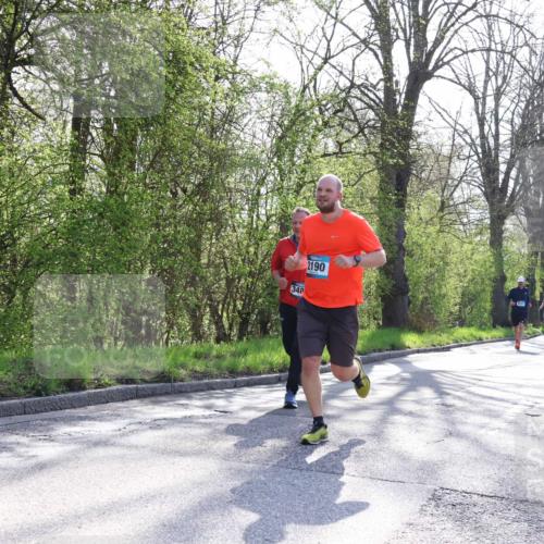 12.04.2026 - 45. Internationalen Wilhelmsburger Insellauf Yannick Fuchs http://msf.ph/oto/9484950 12.04.2026 10:34:08 Laufen 348, 2190 meine-sportfotos.de