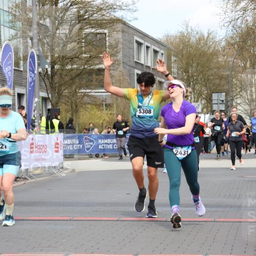 12.04.2026 - 45. Internationalen Wilhelmsburger Insellauf Strokosch-Dieckow http://msf.ph/oto/9484951 12.04.2026 13:20:46 Ziel 2431, 4121, 5308 meine-sportfotos.de