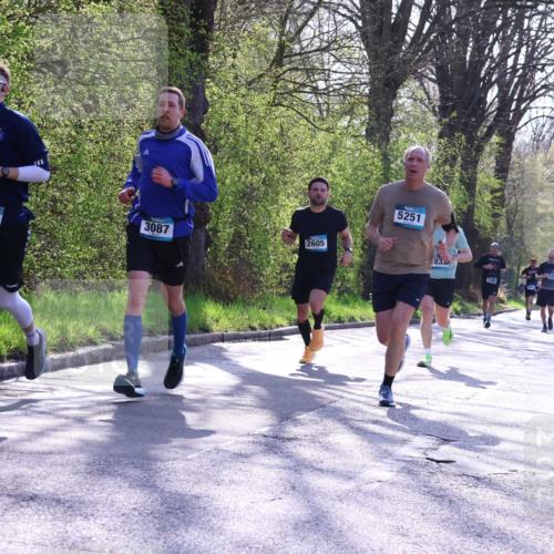 12.04.2026 - 45. Internationalen Wilhelmsburger Insellauf Yannick Fuchs http://msf.ph/oto/9484960 12.04.2026 10:27:38 Laufen 2375, 3087, 2605, 5251, 833 meine-sportfotos.de