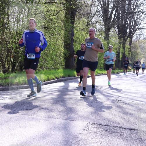 12.04.2026 - 45. Internationalen Wilhelmsburger Insellauf Yannick Fuchs http://msf.ph/oto/9484971 12.04.2026 10:27:39 Laufen 2375, 5251, 3087, 260, 4833 meine-sportfotos.de