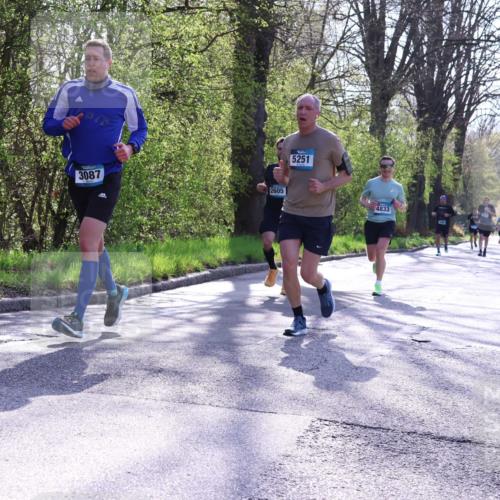 12.04.2026 - 45. Internationalen Wilhelmsburger Insellauf Yannick Fuchs http://msf.ph/oto/9484973 12.04.2026 10:27:39 Laufen 3087, 2605, 5251, 4833 meine-sportfotos.de
