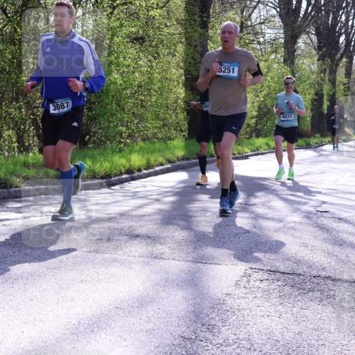 12.04.2026 - 45. Internationalen Wilhelmsburger Insellauf Yannick Fuchs http://msf.ph/oto/9484975 12.04.2026 10:27:39 Laufen 3087, 5251, 260, 4833 meine-sportfotos.de