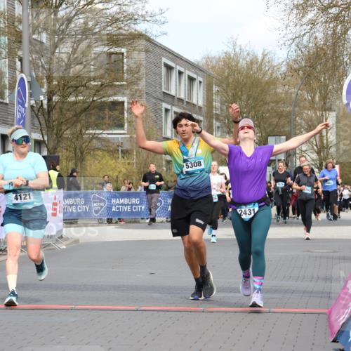 12.04.2026 - 45. Internationalen Wilhelmsburger Insellauf Strokosch-Dieckow http://msf.ph/oto/9485000 12.04.2026 13:20:46 Ziel 2431, 4121, 5308 meine-sportfotos.de