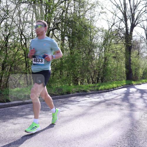 12.04.2026 - 45. Internationalen Wilhelmsburger Insellauf Yannick Fuchs http://msf.ph/oto/9485016 12.04.2026 10:27:43 Laufen 4833 meine-sportfotos.de
