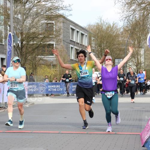 12.04.2026 - 45. Internationalen Wilhelmsburger Insellauf Strokosch-Dieckow http://msf.ph/oto/9485019 12.04.2026 13:20:46 Ziel 2431, 4121, 5308 meine-sportfotos.de