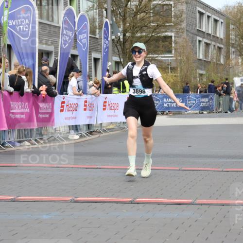12.04.2026 - 45. Internationalen Wilhelmsburger Insellauf Strokosch-Dieckow http://msf.ph/oto/9485032 12.04.2026 13:20:41 Ziel 3898 meine-sportfotos.de