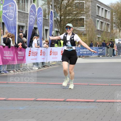 12.04.2026 - 45. Internationalen Wilhelmsburger Insellauf Strokosch-Dieckow http://msf.ph/oto/9485039 12.04.2026 13:20:40 Ziel 3898 meine-sportfotos.de