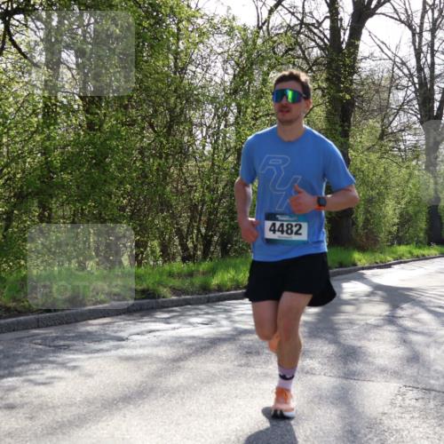 12.04.2026 - 45. Internationalen Wilhelmsburger Insellauf Yannick Fuchs http://msf.ph/oto/9485080 12.04.2026 10:27:51 Laufen 4482 meine-sportfotos.de