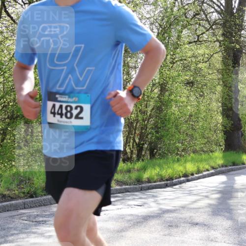 12.04.2026 - 45. Internationalen Wilhelmsburger Insellauf Yannick Fuchs http://msf.ph/oto/9485087 12.04.2026 10:27:52 Laufen 4482 meine-sportfotos.de