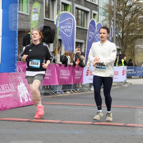 12.04.2026 - 45. Internationalen Wilhelmsburger Insellauf Strokosch-Dieckow http://msf.ph/oto/9485095 12.04.2026 13:20:36 Ziel 3448, 3449, 2894, 2888, 3898 meine-sportfotos.de
