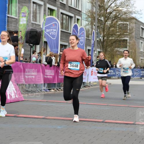 12.04.2026 - 45. Internationalen Wilhelmsburger Insellauf Strokosch-Dieckow http://msf.ph/oto/9485123 12.04.2026 13:20:33 Ziel 3448, 3449, 2894, 2888 meine-sportfotos.de