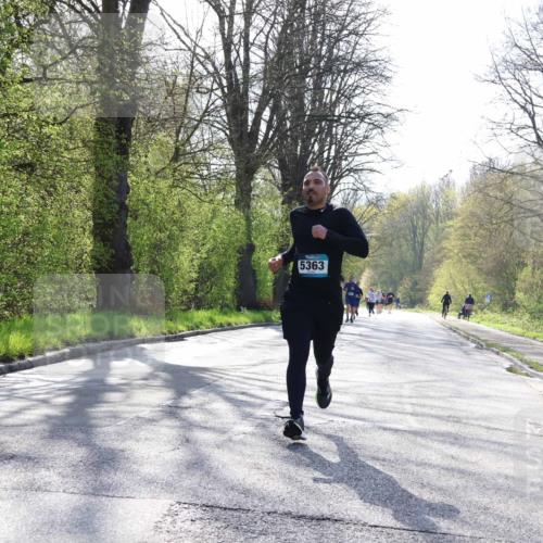 12.04.2026 - 45. Internationalen Wilhelmsburger Insellauf Yannick Fuchs http://msf.ph/oto/9485140 12.04.2026 10:27:57 Laufen 5363 meine-sportfotos.de