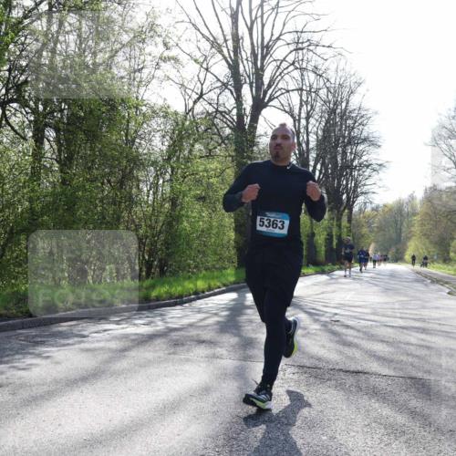 12.04.2026 - 45. Internationalen Wilhelmsburger Insellauf Yannick Fuchs http://msf.ph/oto/9485156 12.04.2026 10:27:58 Laufen 5363 meine-sportfotos.de