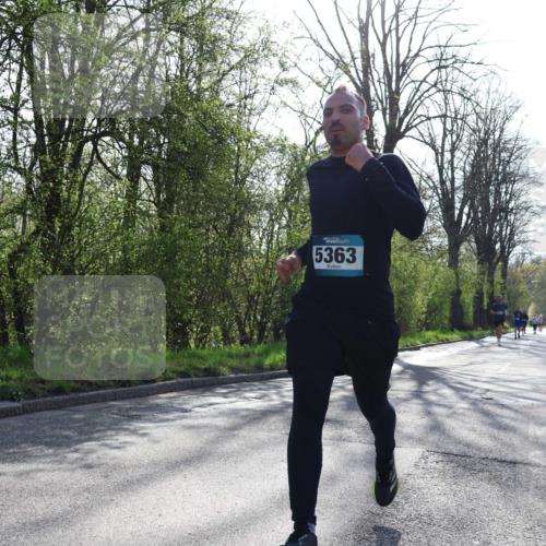 12.04.2026 - 45. Internationalen Wilhelmsburger Insellauf Yannick Fuchs http://msf.ph/oto/9485160 12.04.2026 10:27:58 Laufen 5363 meine-sportfotos.de