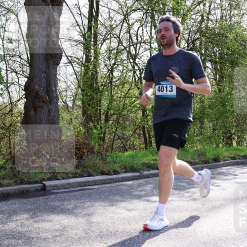 12.04.2026 - 45. Internationalen Wilhelmsburger Insellauf Yannick Fuchs http://msf.ph/oto/9485227 12.04.2026 10:28:06 Laufen 4013 meine-sportfotos.de
