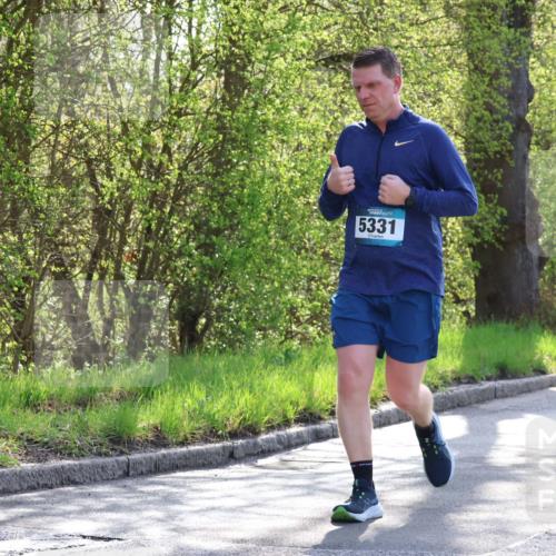 12.04.2026 - 45. Internationalen Wilhelmsburger Insellauf Yannick Fuchs http://msf.ph/oto/9485244 12.04.2026 10:28:09 Laufen 5331, 4063 meine-sportfotos.de