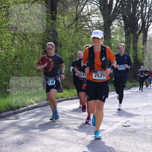 12.04.2026 - 45. Internationalen Wilhelmsburger Insellauf Yannick Fuchs http://msf.ph/oto/9485271 12.04.2026 10:46:28 Laufen 3140, 142, 2529, 2553 meine-sportfotos.de