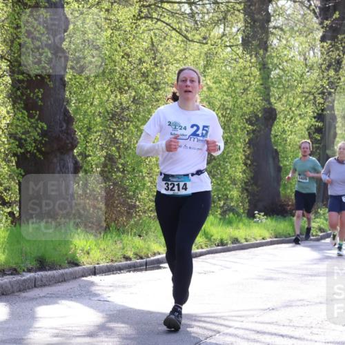 12.04.2026 - 45. Internationalen Wilhelmsburger Insellauf Yannick Fuchs http://msf.ph/oto/9485272 12.04.2026 10:28:13 Laufen 2024, 25, 3214, 5405, 3066, 5732, 3911 meine-sportfotos.de