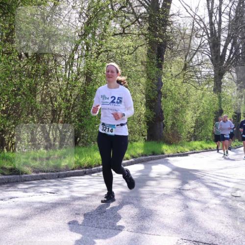 12.04.2026 - 45. Internationalen Wilhelmsburger Insellauf Yannick Fuchs http://msf.ph/oto/9485297 12.04.2026 10:28:15 Laufen 29, 24, 25, 3214, 3066, 2537 meine-sportfotos.de