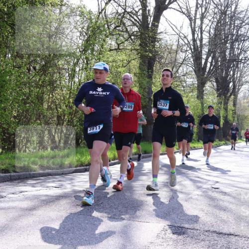 12.04.2026 - 45. Internationalen Wilhelmsburger Insellauf Yannick Fuchs http://msf.ph/oto/9485336 12.04.2026 10:28:19 Laufen 3911, 289, 2537, 5732, 1264 meine-sportfotos.de