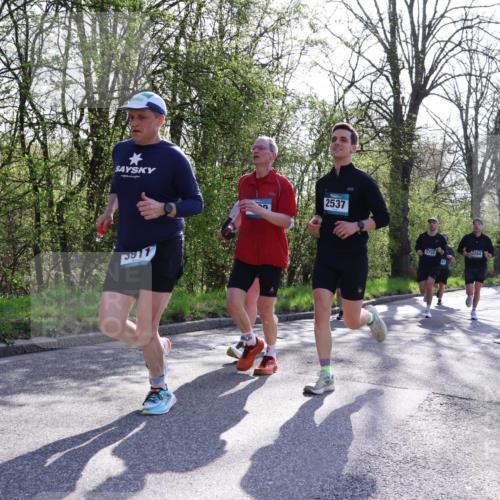 12.04.2026 - 45. Internationalen Wilhelmsburger Insellauf Yannick Fuchs http://msf.ph/oto/9485347 12.04.2026 10:28:20 Laufen 2537, 5911, 5732, 1264 meine-sportfotos.de