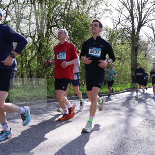 12.04.2026 - 45. Internationalen Wilhelmsburger Insellauf Yannick Fuchs http://msf.ph/oto/9485351 12.04.2026 10:28:20 Laufen 5289, 2537, 5405, 4264 meine-sportfotos.de