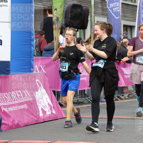 12.04.2026 - 45. Internationalen Wilhelmsburger Insellauf Strokosch-Dieckow http://msf.ph/oto/9485356 12.04.2026 13:20:14 Ziel 5003, 3857, 2946, 4905, 4274, 2534 meine-sportfotos.de