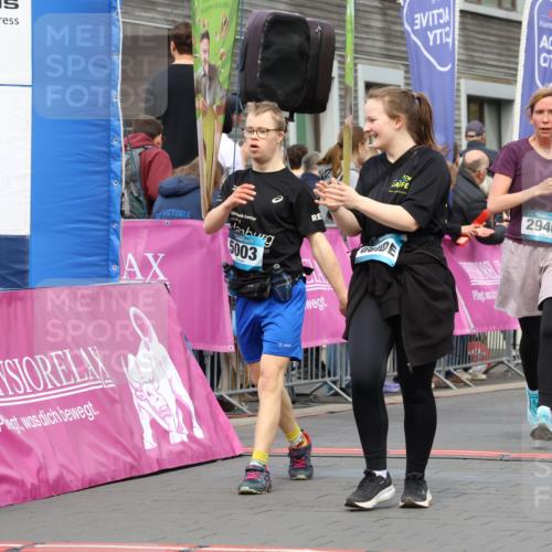 12.04.2026 - 45. Internationalen Wilhelmsburger Insellauf Strokosch-Dieckow http://msf.ph/oto/9485362 12.04.2026 13:20:14 Ziel 5003, 3857, 2946, 4905, 4274, 2534 meine-sportfotos.de