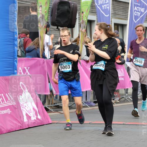 12.04.2026 - 45. Internationalen Wilhelmsburger Insellauf Strokosch-Dieckow http://msf.ph/oto/9485395 12.04.2026 13:20:14 Ziel 5003, 3857, 2946, 4905, 4274, 2534 meine-sportfotos.de