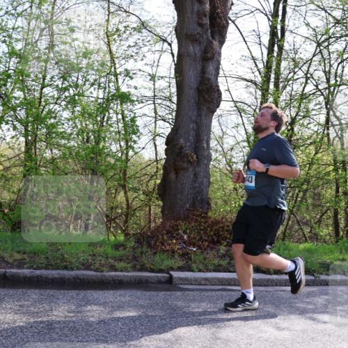 12.04.2026 - 45. Internationalen Wilhelmsburger Insellauf Yannick Fuchs http://msf.ph/oto/9485399 12.04.2026 10:28:24 Laufen 043 meine-sportfotos.de
