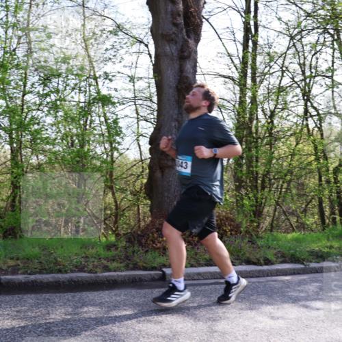 12.04.2026 - 45. Internationalen Wilhelmsburger Insellauf Yannick Fuchs http://msf.ph/oto/9485401 12.04.2026 10:28:24 Laufen 043 meine-sportfotos.de