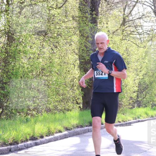 12.04.2026 - 45. Internationalen Wilhelmsburger Insellauf Yannick Fuchs http://msf.ph/oto/9485414 12.04.2026 10:28:26 Laufen 552 meine-sportfotos.de