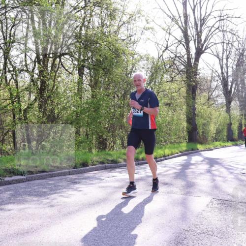 12.04.2026 - 45. Internationalen Wilhelmsburger Insellauf Yannick Fuchs http://msf.ph/oto/9485433 12.04.2026 10:28:27 Laufen 5521 meine-sportfotos.de