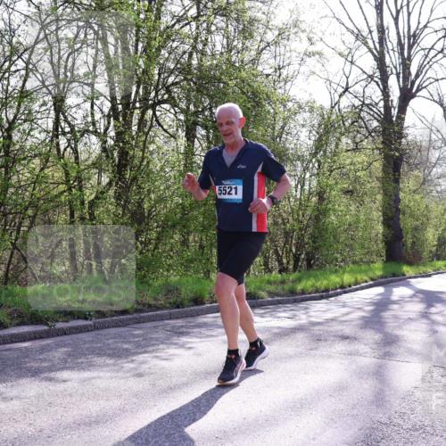 12.04.2026 - 45. Internationalen Wilhelmsburger Insellauf Yannick Fuchs http://msf.ph/oto/9485437 12.04.2026 10:28:28 Laufen 5521 meine-sportfotos.de