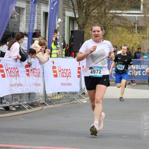 12.04.2026 - 45. Internationalen Wilhelmsburger Insellauf Strokosch-Dieckow http://msf.ph/oto/9485438 12.04.2026 13:20:06 Ziel 2799, 4972, 3265 meine-sportfotos.de