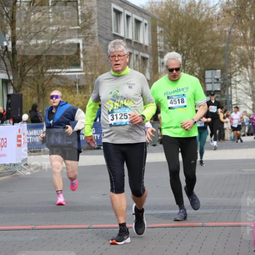 12.04.2026 - 45. Internationalen Wilhelmsburger Insellauf Strokosch-Dieckow http://msf.ph/oto/9485454 12.04.2026 13:19:59 Ziel 3193, 4469, 5327, 3125, 4518, 5778, 2799 meine-sportfotos.de